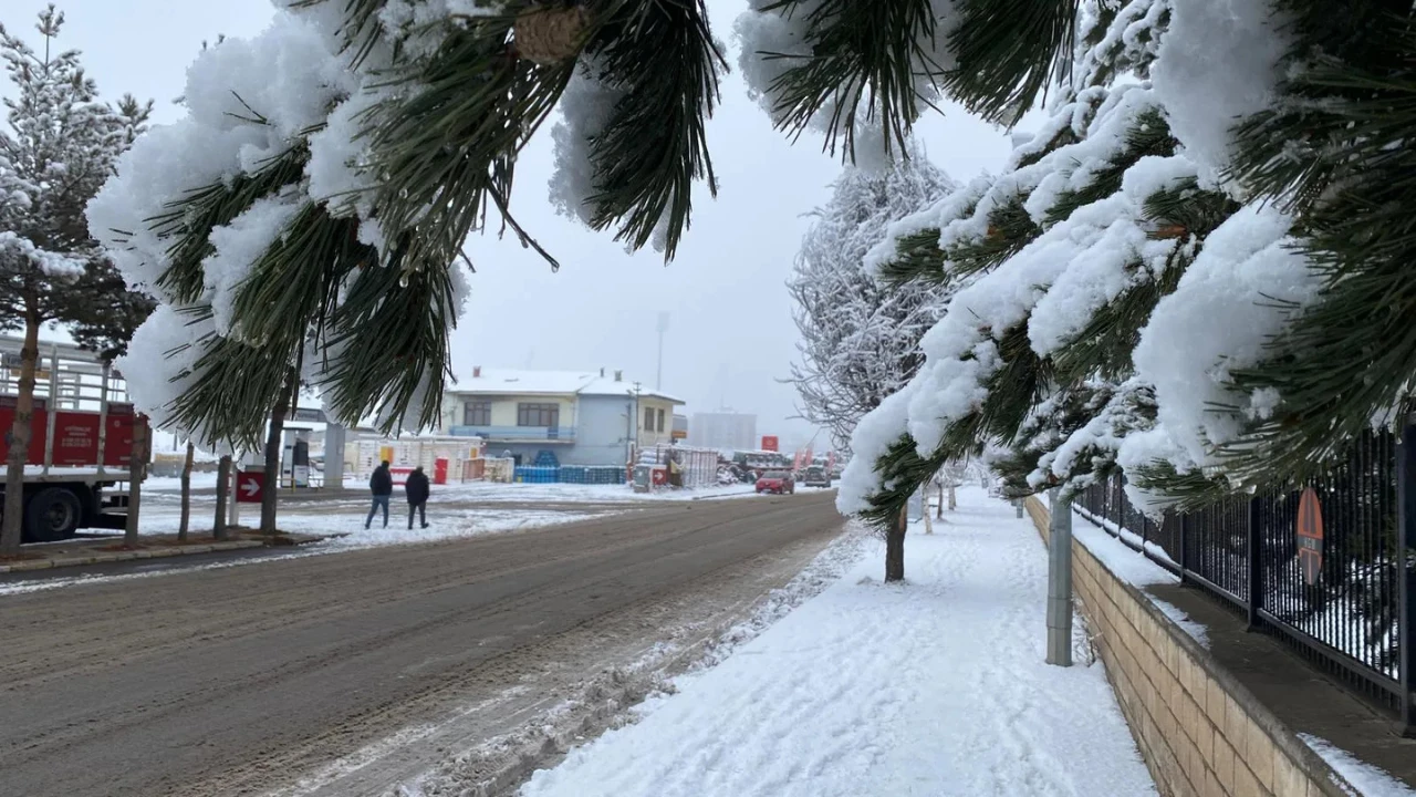 Kar geri mi dönüyor? Orhan Şen’den dikkat çeken hava durumu mesajı