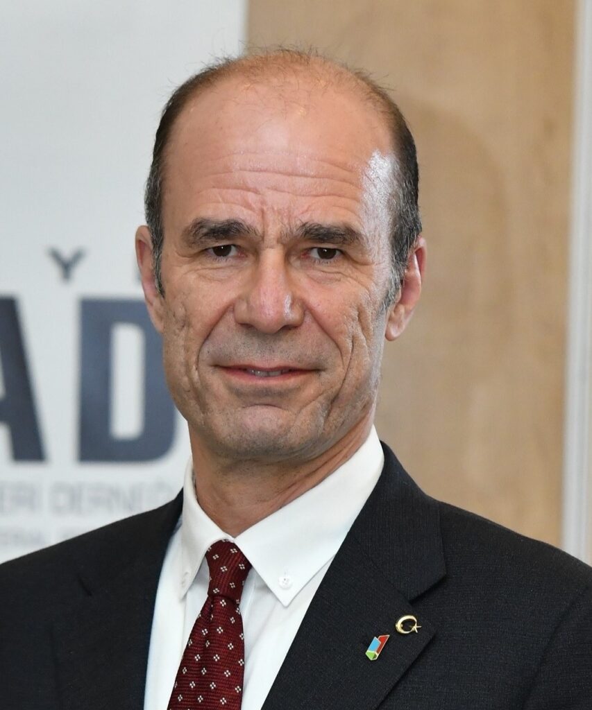 Tayfun Küçükoğlu-İMSAD Yönetim Kurulu Başkanı 